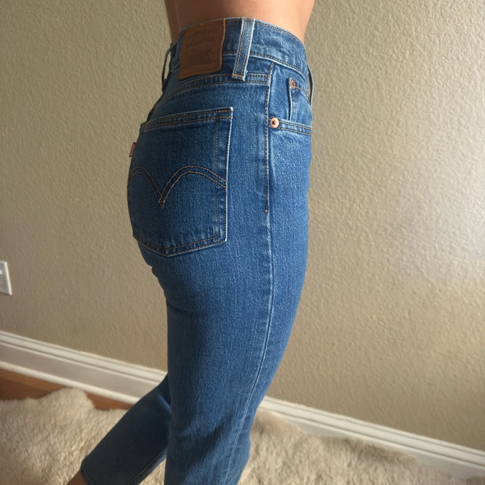 Levi's wedgie straight jeans dark denim wash